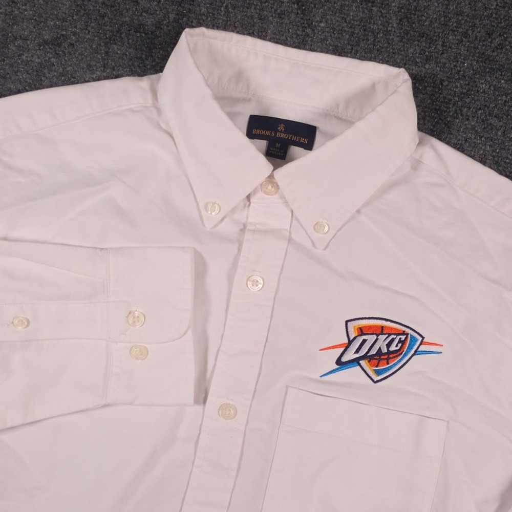 Brooks Brothers Oxford Shirt Mens M White OKC Thunder Oklahoma OCBD Embroidered